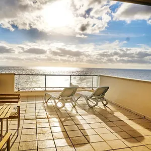3bdr + 2bath Ocean View Apartamento